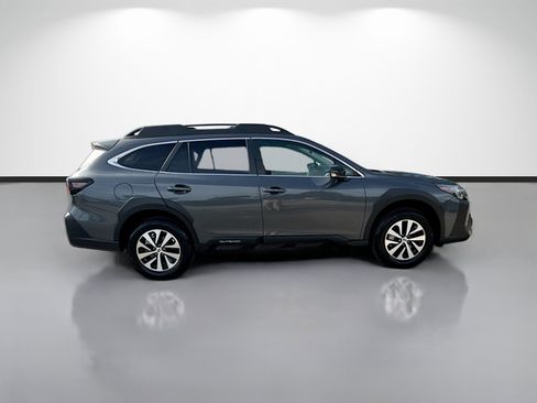 Certified 2025 Subaru Outback Premium AWD/4WD image 2
