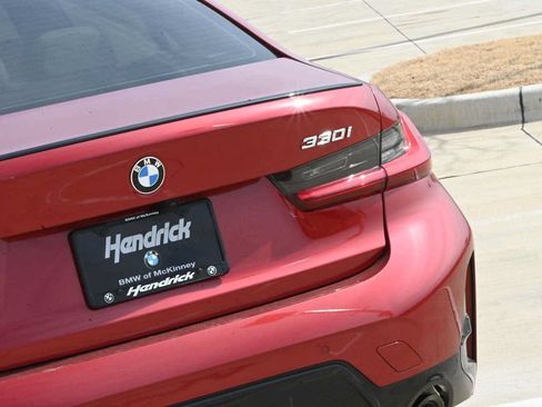 Used 2026 BMW 330i Sedan w/ M Sport Package RWD image 7