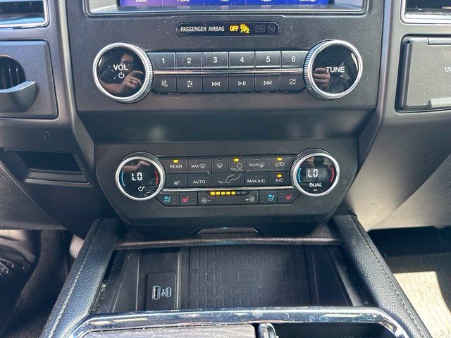 Used 2021 Ford Expedition Limited RWD image 22