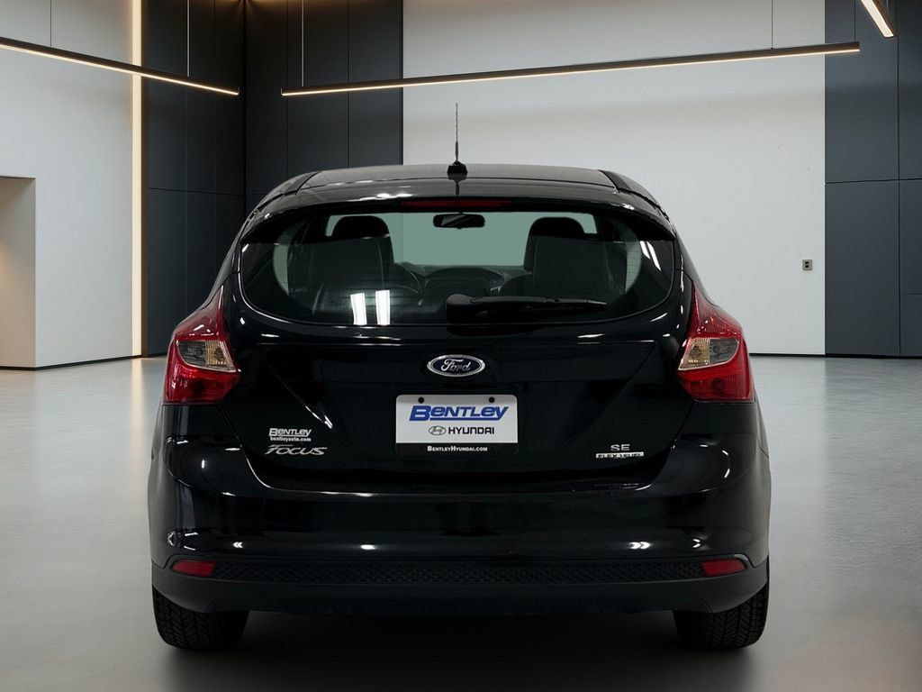 Used 2014 Ford Focus SE w/ Equipment Group 201A FWD image 5