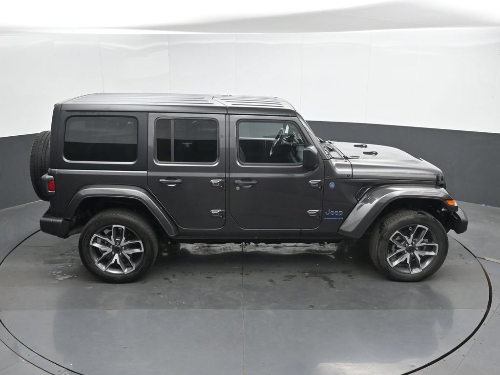 Used 2024 Jeep Wrangler Unlimited AWD/4WD image 31