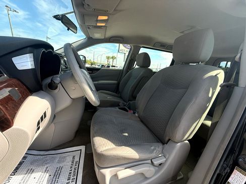 Used 2015 Nissan Quest S image 9