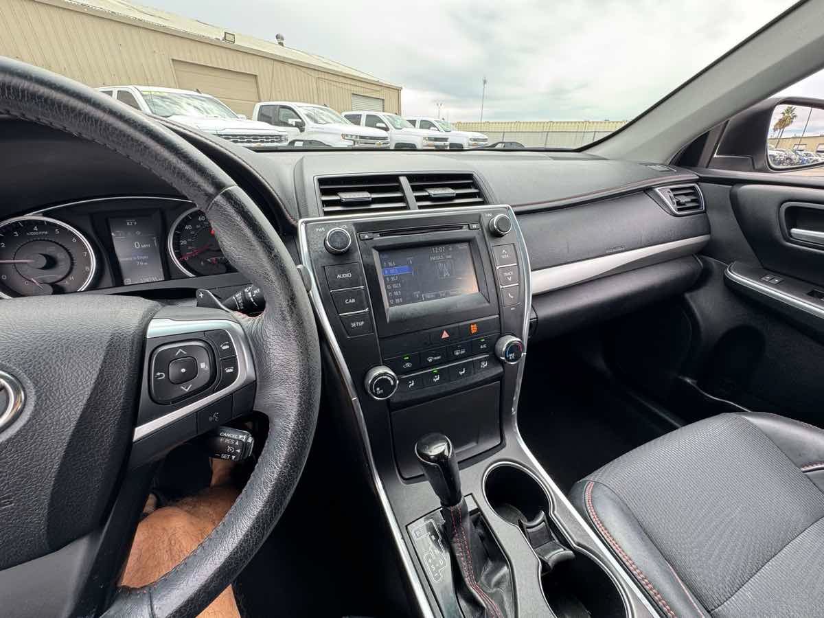 Used 2017 Toyota Camry SE FWD image 25