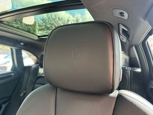 Used 2026 Porsche Macan AWD/4WD image 22