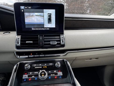 Used 2018 Lincoln Navigator Reserve w/ Technology Package image 19