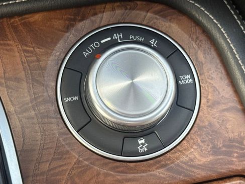 Used 2023 Nissan Armada SL w/ Captain's Chairs Package image 49