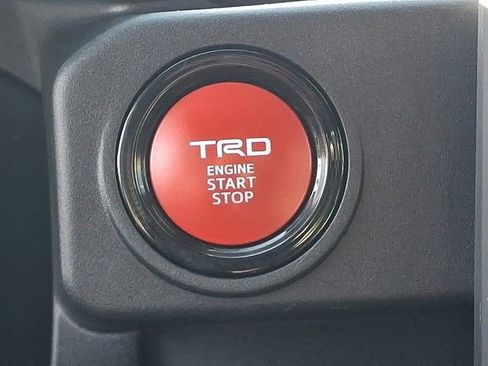 Used 2025 Toyota Tacoma TRD Sport AWD/4WD image 25