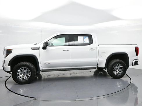 Used 2023 GMC Sierra 1500 AT4 w/ AT4 Premium Package AWD/4WD image 4
