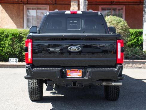 Used 2023 Ford F250 Lariat w/ Black Appearance Package image 7