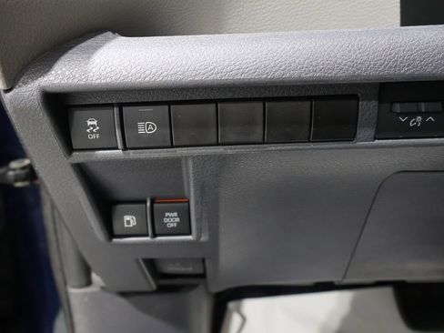 Used 2021 Toyota Sienna LE image 29