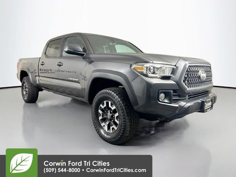 Used 2019 Toyota Tacoma TRD Off-Road w/ Technology Package AWD/4WD image 1
