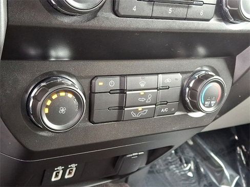 Used 2019 Ford F150 XLT image 15