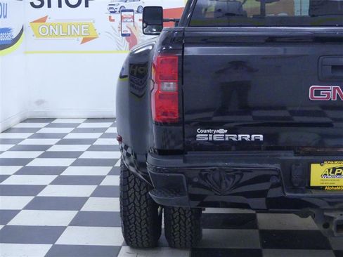 Used 2015 GMC Sierra 3500 Denali w/ Duramax Plus Package image 28