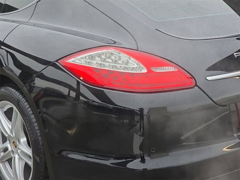 Used 2011 Porsche Panamera 4 image 38