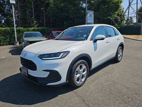 Certified 2024 Honda HR-V LX image 3
