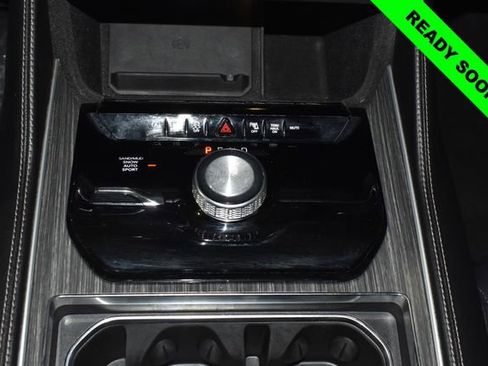 Certified 2024 Jeep Wagoneer Series II w/ Flexible Seating Group AWD/4WD image 20