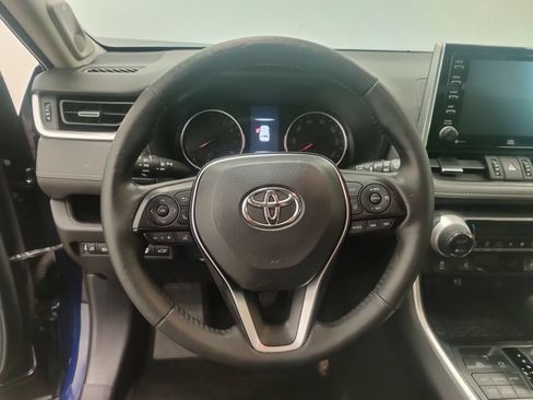 Used 2019 Toyota RAV4 XLE Premium w/ Cold Weather Package AWD/4WD image 13