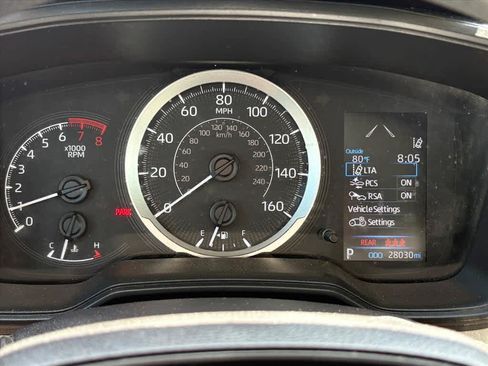 Used 2022 Toyota Corolla LE FWD image 12