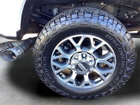 Used 2020 Ford F250 Lariat w/ Lariat Ultimate Package image 11