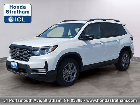 Certified 2024 Honda Passport TrailSport image 1