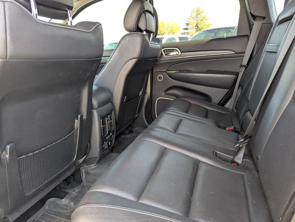 Used 2020 Jeep Grand Cherokee Summit AWD/4WD image 31