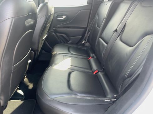 Certified 2021 Jeep Renegade Limited AWD/4WD image 10