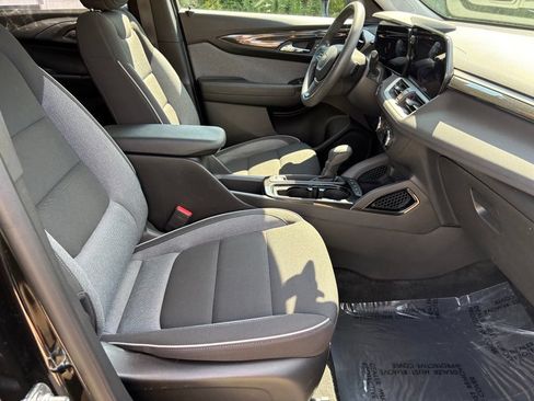 Used 2025 Chevrolet TrailBlazer LS w/ LS Convenience Package AWD/4WD image 27