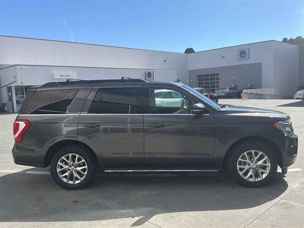 Used 2020 Ford Expedition XLT w/ Equipment Group 202A AWD/4WD image 5