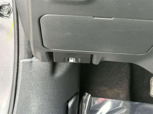 Certified 2024 Nissan Sentra SV w/ SV Premium Package image 18