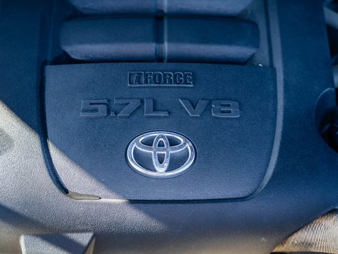 Used 2021 Toyota Tundra SR5 w/ Trail Edition image 23