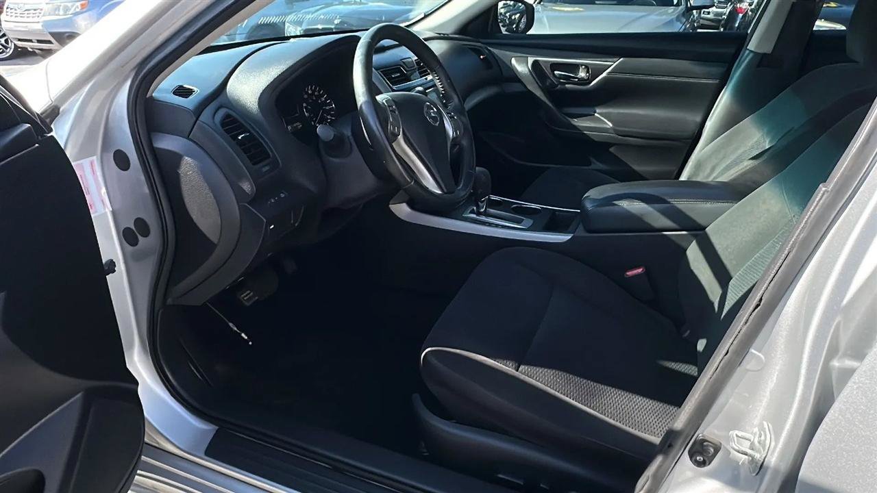 Used 2015 Nissan Altima 2.5 SV w/ Convenience Package FWD image 20