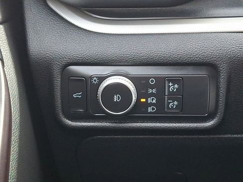 Used 2020 Ford Explorer XLT w/ Equipment Group 202A image 24