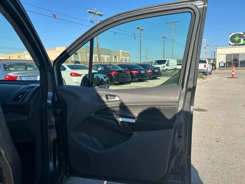 Used 2020 Ford Transit Connect XLT image 11
