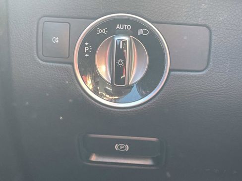 Used 2018 Mercedes-Benz GLS 550 4MATIC image 33