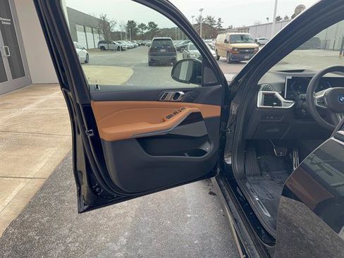 New 2026 BMW X5 xDrive50e w/ M Sport Package image 7