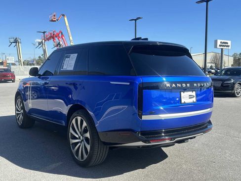 Used 2024 Land Rover Range Rover Autobiography image 4