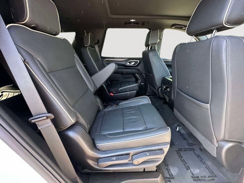 Used 2022 Chevrolet Tahoe Premier AWD/4WD image 32