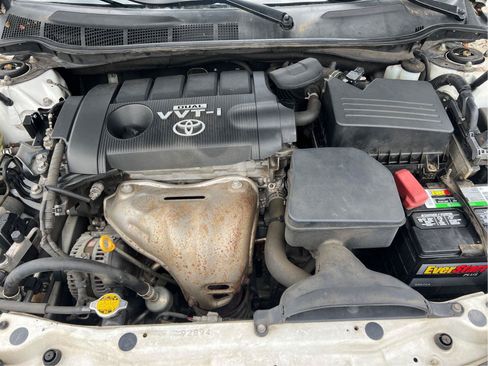Used 2010 Toyota Camry LE FWD image 27
