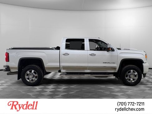 Used 2018 GMC Sierra 3500 Denali w/ Duramax Plus Package AWD/4WD image 6