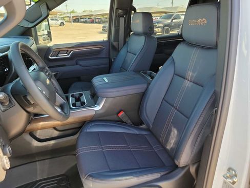 New 2026 Chevrolet Silverado 2500 High Country w/ Z71 Off-Road Package AWD/4WD image 15