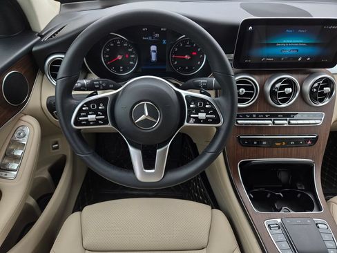 Used 2022 Mercedes-Benz GLC 300 4MATIC image 15