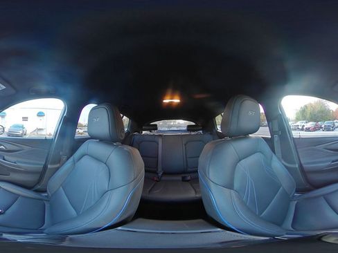 Used 2025 Buick Envista Sport Touring image 40