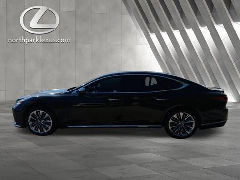 Certified 2022 Lexus LS 500 w/ Interior Upgrade Package image 1