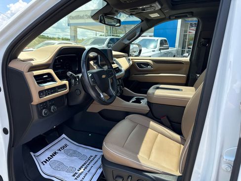 Used 2023 Chevrolet Tahoe Premier AWD/4WD image 8