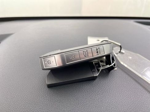 Used 2025 Kia Sorento EX image 32