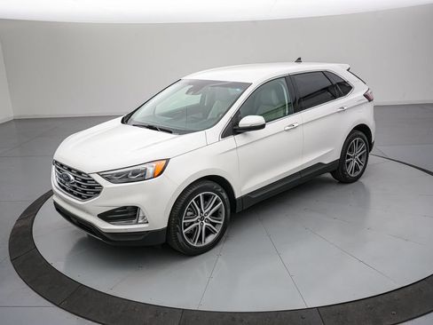 Certified 2024 Ford Edge Titanium w/ Equipment Group 301A AWD/4WD image 8