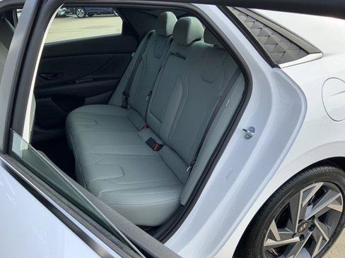 New 2026 Hyundai Elantra Limited image 10
