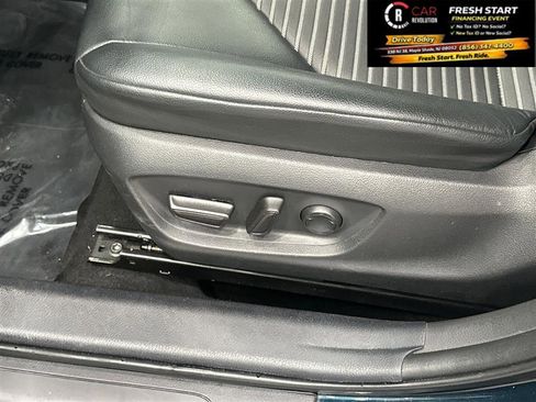 Used 2021 Toyota Camry SE FWD image 12