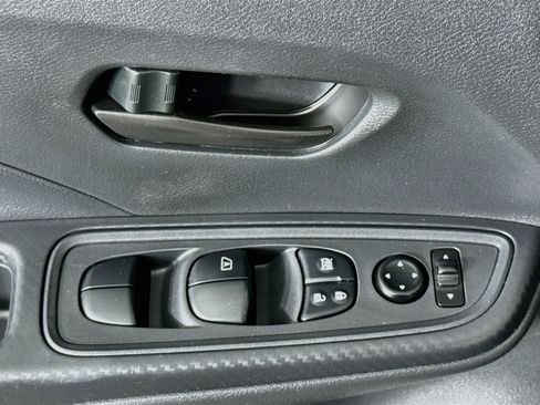 Used 2025 Nissan Versa S w/ Trunk Package FWD image 21