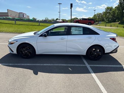 New 2026 Hyundai Elantra Sport FWD image 2